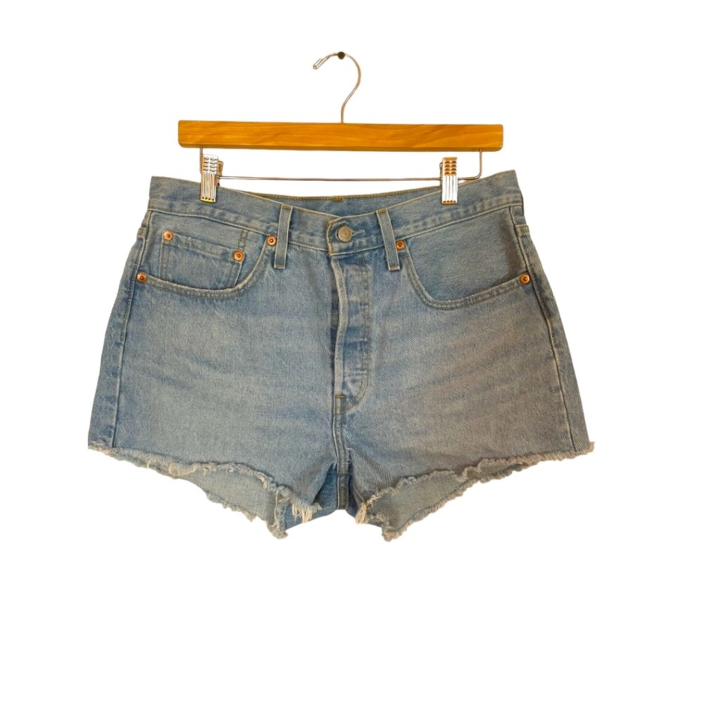 Levi’s 501 high rise cutoff jean shorts